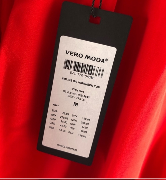 Sleeveless, halter red blouse NWT - Picture 7 of 9